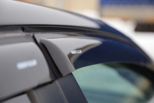 Дефлекторы на боковые стекла CORSAR Mazda 3 II BL 2009-2013  (хетчбек) (к-т 4шт) DEF00431 АКЦИЯ -40% фото 109345