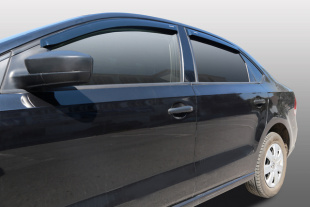 Дефлекторы на боковые стекла VORON GLASS VOLKSWAGEN POLO 2010-н.в седан (накладные/скотч) (к-т 4шт) фото 109223